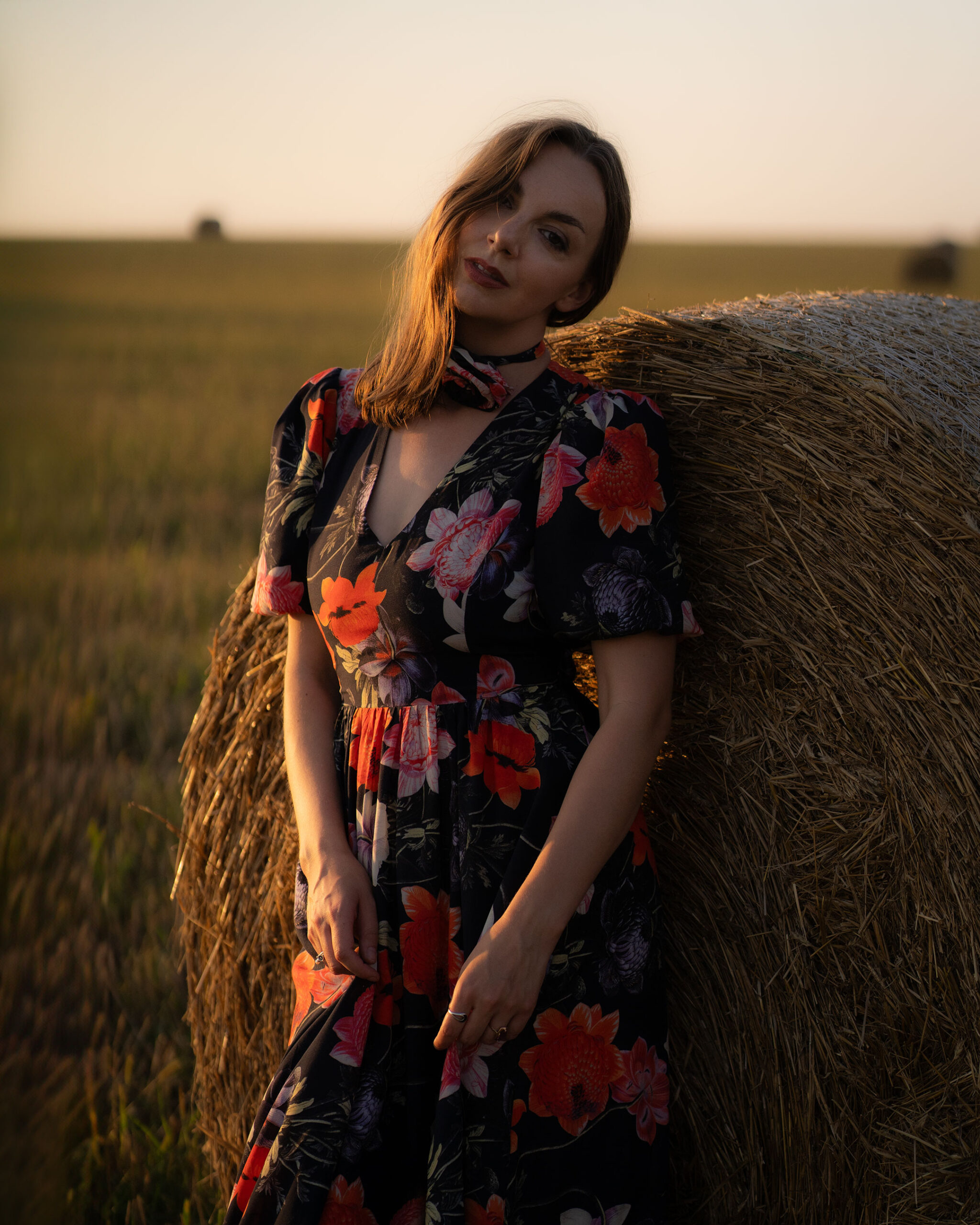Black Dahlia Dress - obrazek 2